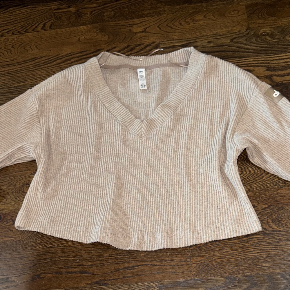 ALO Yoga Muse Top